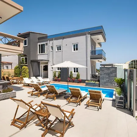 Sun Ray Luxury Aparthotel 2*